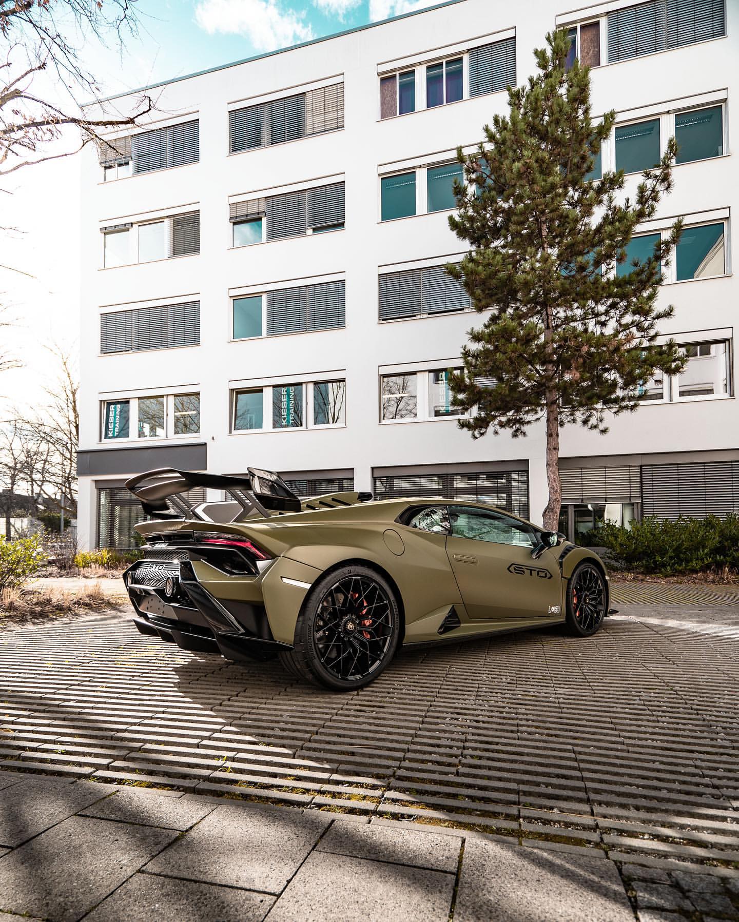 兰博基尼Huracán STO