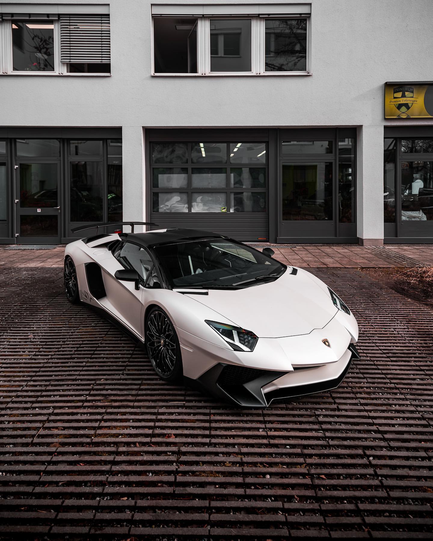 兰博基尼Aventador SV Roadster