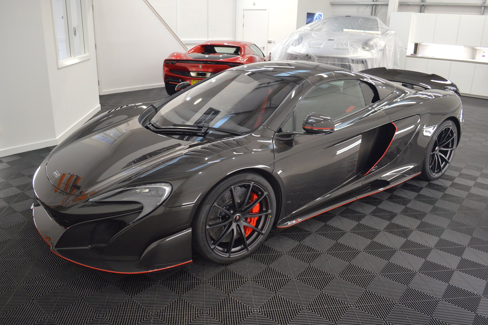 迈凯伦675LT