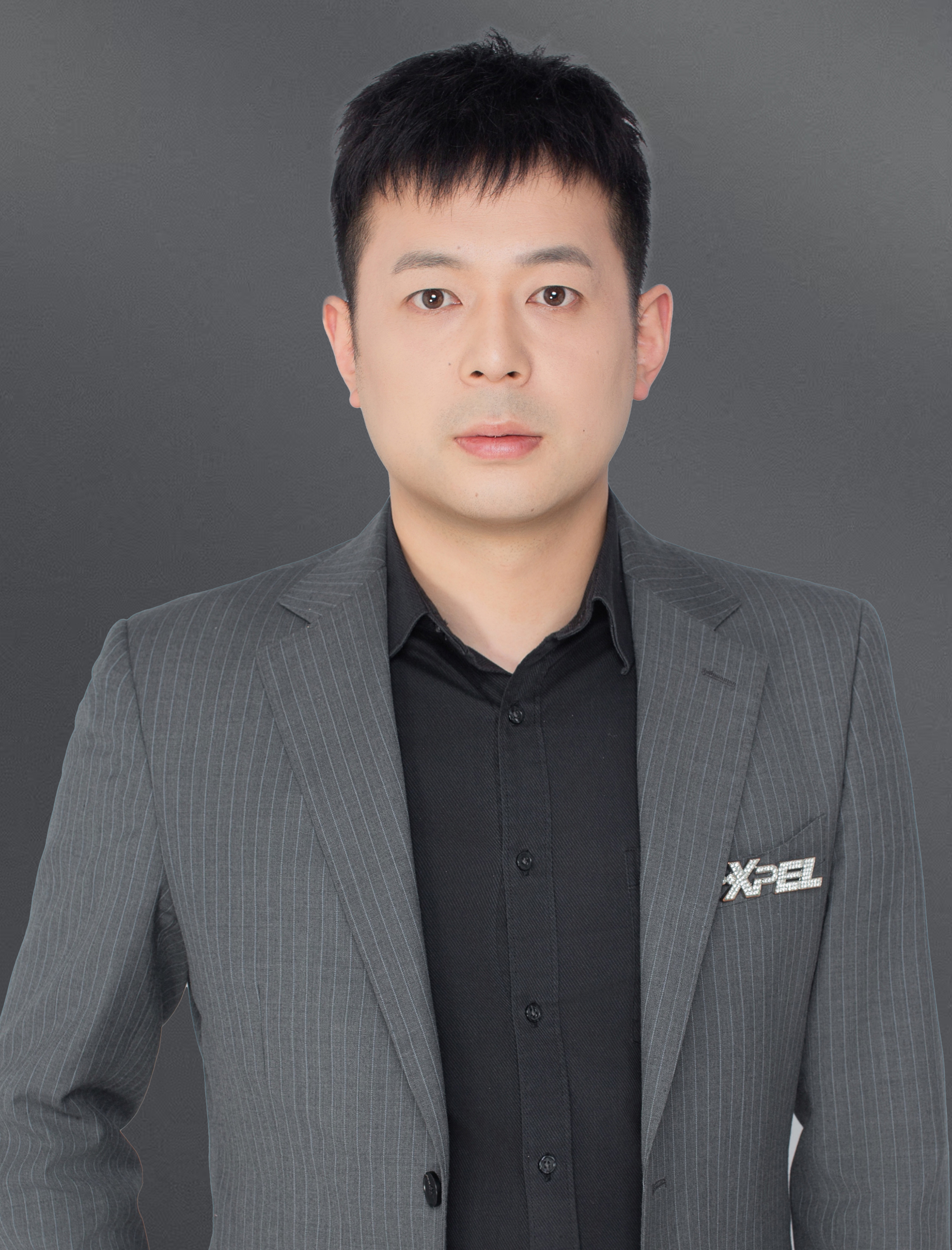 李博伦